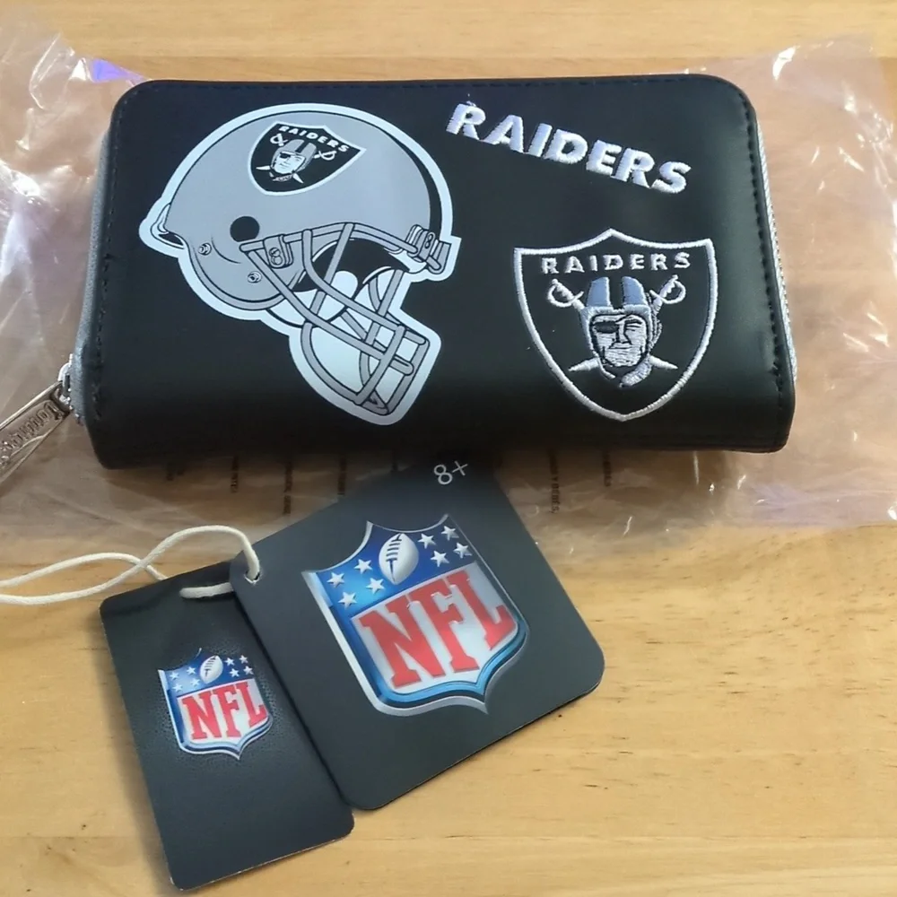 Loungefly Las Vegas Raiders Zip Around Wallet - Picture 1 of 4